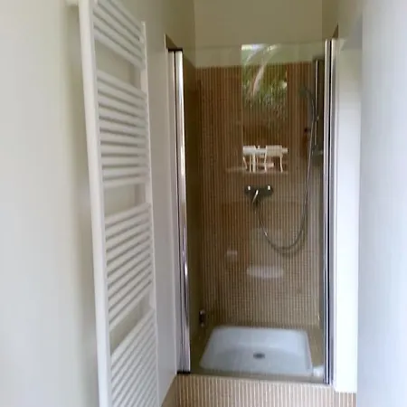 16 Avenue Marechal Gallieni Apartman *